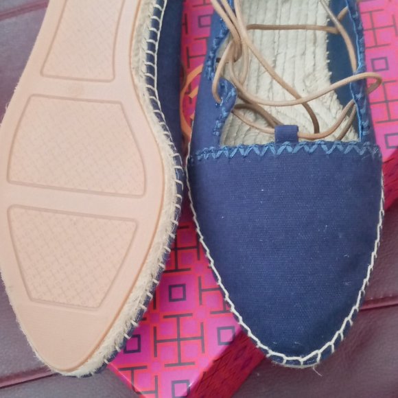 Tory Burch Denim shoes - Picture 5 of 6